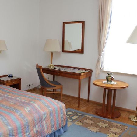 Weinkeller Woelk Hotel เนาม์บวร์ก ภายนอก รูปภาพ