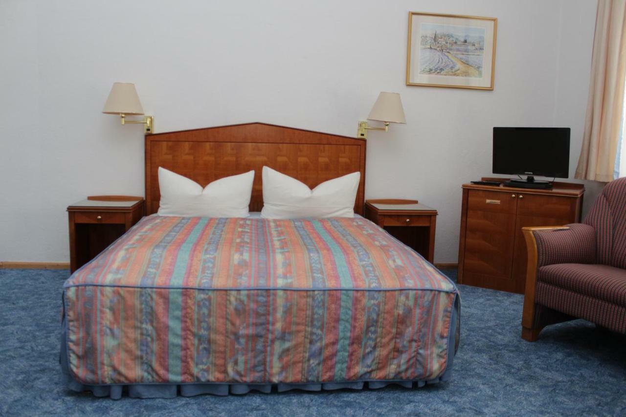 Weinkeller Woelk Hotel เนาม์บวร์ก ภายนอก รูปภาพ