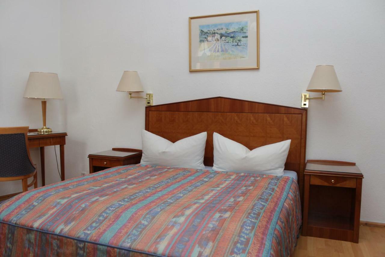 Weinkeller Woelk Hotel เนาม์บวร์ก ภายนอก รูปภาพ